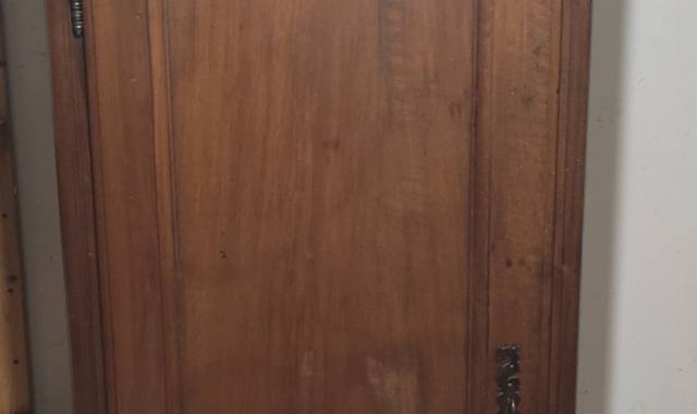 Mobilier jolie bonnetière ancienne en chène