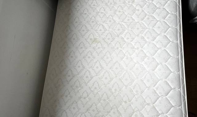 Mobilier lit (matelas + sommier)