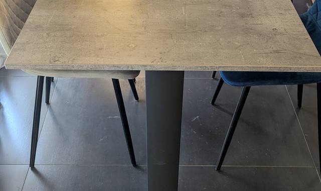 Mobilier Bureau gris effet béton en très bon état