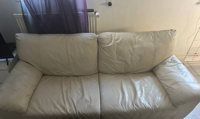 Mobilier canaper en cuir beige