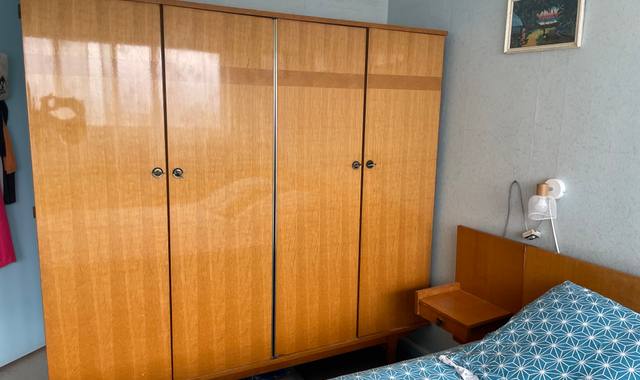 Mobilier lit deux personnes + armoire année 60