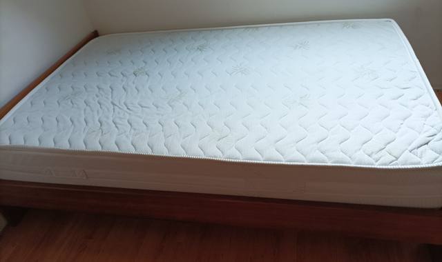 Mobilier lit bois massif 120cm