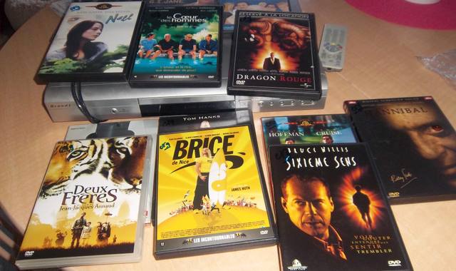 Musique, CD, Vinyle magnetoscope brandt + 13 dvd