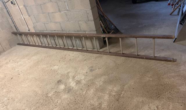 Outillage échelle 4 m