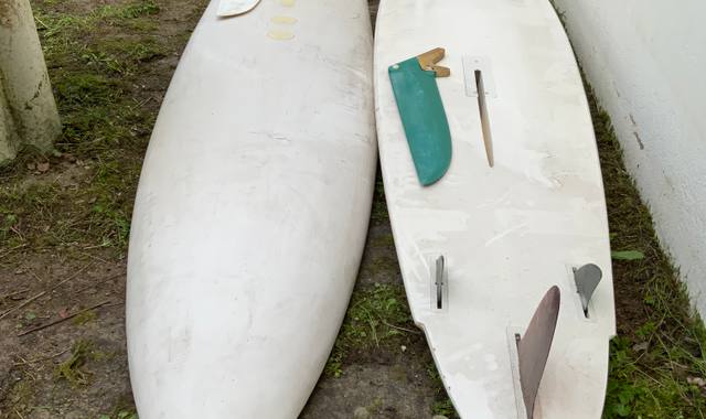 Sport deux planches à voile complètes, avec porte-planche à roues
