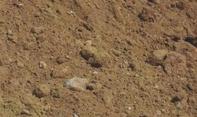 Terre et gravats terre de remblais