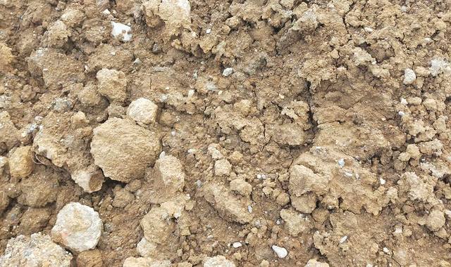 Terre et gravats terre de remblais