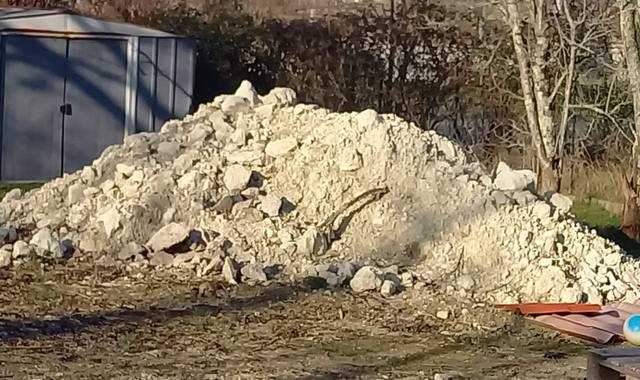 Terre et gravats 10m3 de calcaire