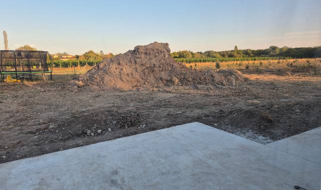 Terre et gravats terre URGENT