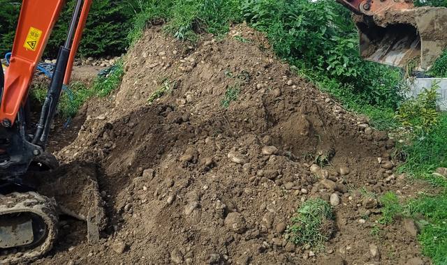 Terre et gravats terre / remblais