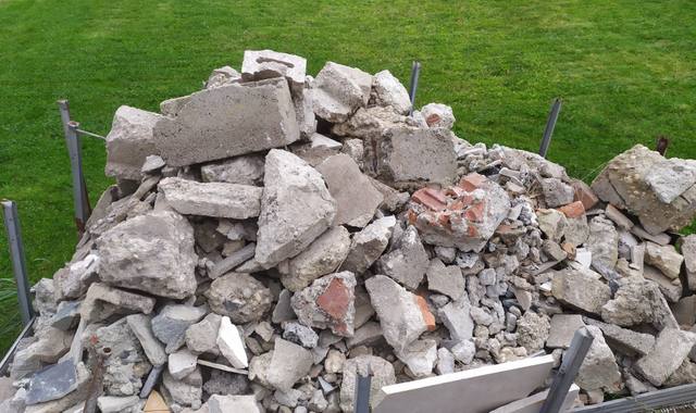 Terre et gravats remblai