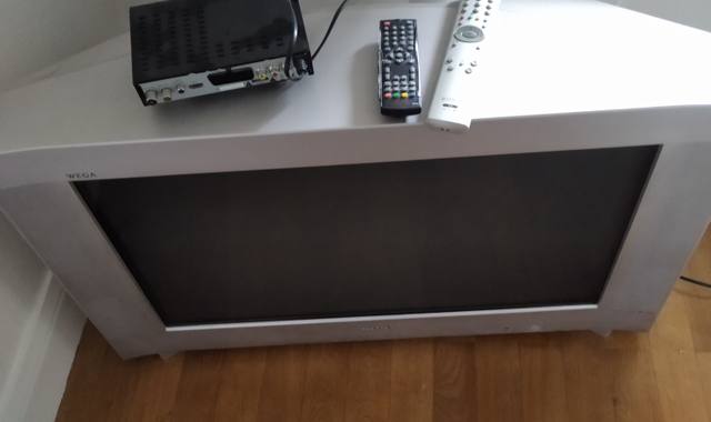 Téléphonie, Internet télévision couleur