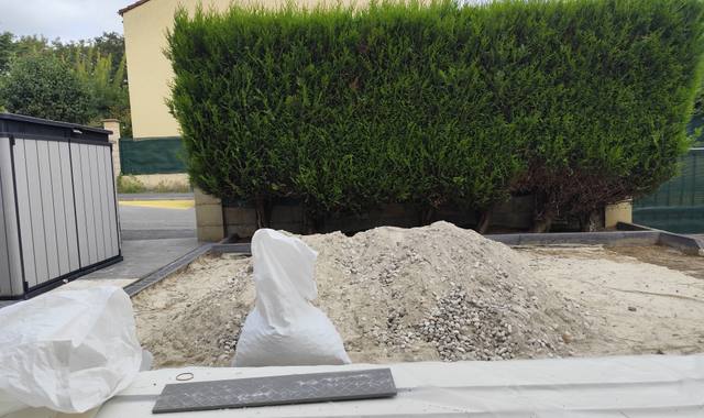 Terre et gravats sable et petit cailloux