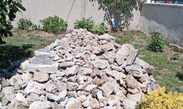 Terre et gravats gravats beton