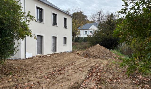 Terre et gravats offre de Terre de bonne qualité - Gratuit