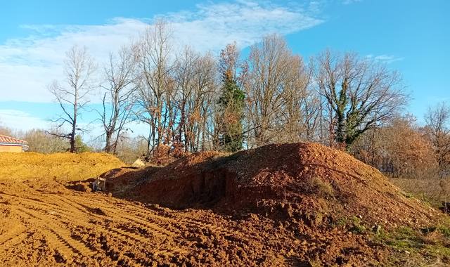 Terre et gravats terre de remblais