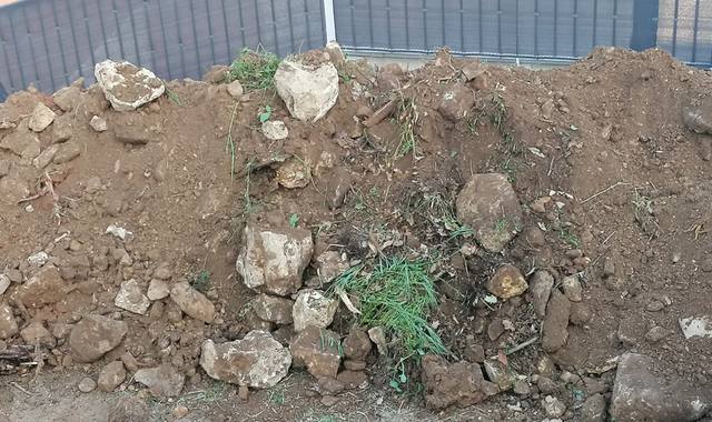 Terre et gravats uRGENT Terre