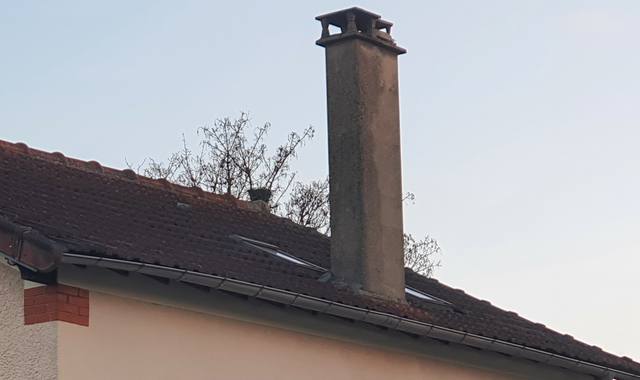 Terre et gravats tuiles cassées