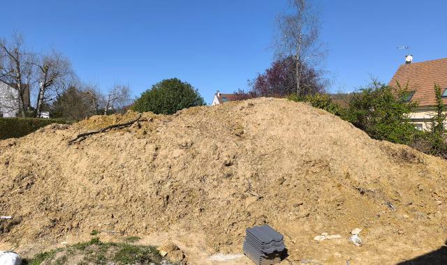 Terre et gravats de 110m³ de terre – À récupérer gratuitement