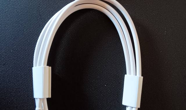 Téléphonie, Internet cordon : double prise mâle USB-C