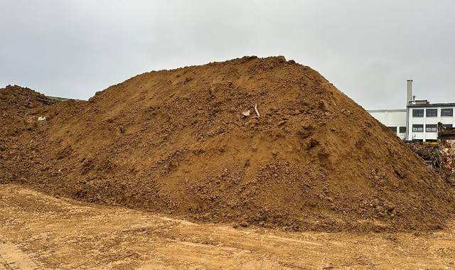 Terre et gravats terre de remblais