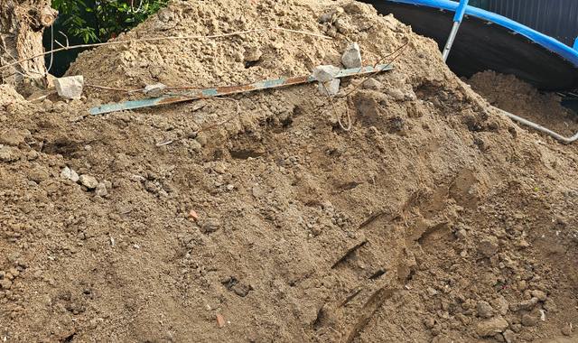 Terre et gravats terre végétale