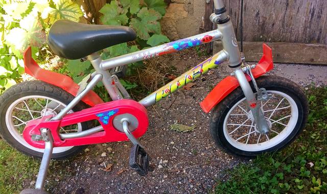 Vélo velo enfant roulettes