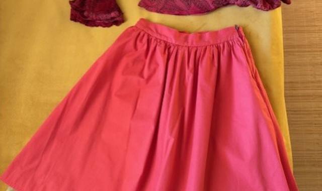 Vêtements ensemble jupe NAF NAF et top à volants