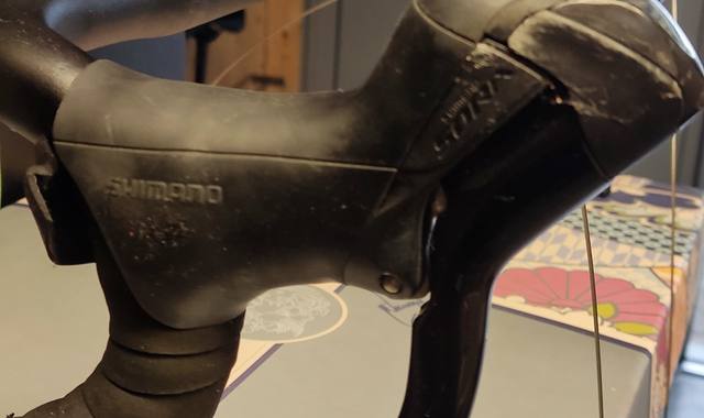 Vélo guidon course avec poignées.