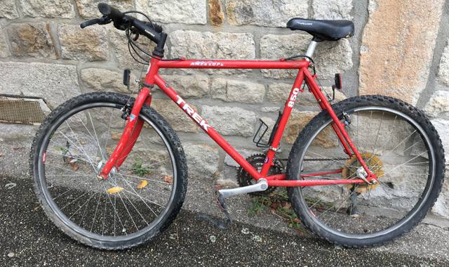 Vélo un VTT Trek 850
