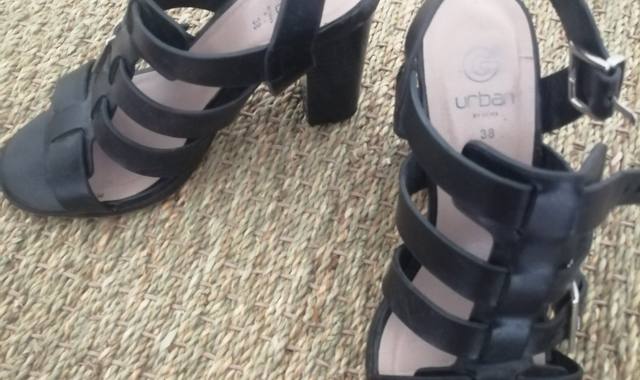 Vêtements chaussures