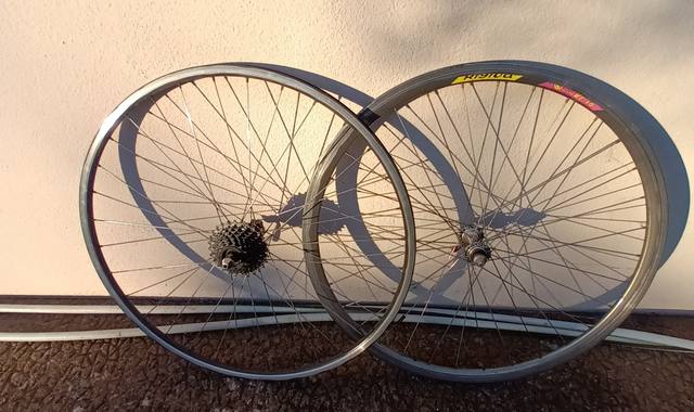 Vélo  1 paire  de  roue