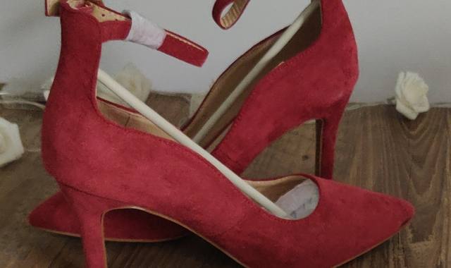 Vêtements chaussures escarpins