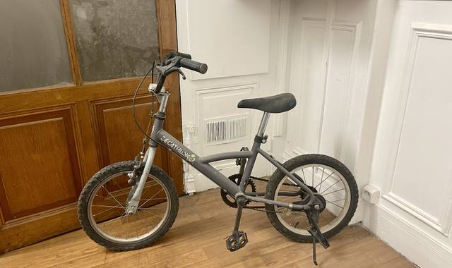 Vélo vélo enfant Décathlon en bon état