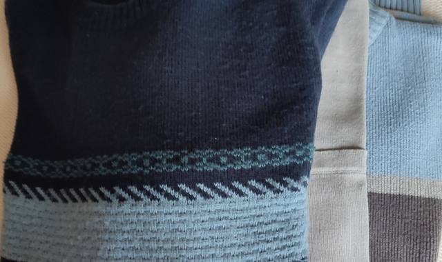 Vêtements lot de pulls T L