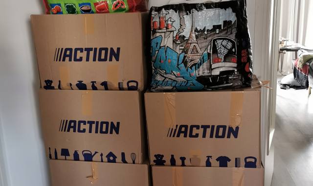 Vêtements vêtements et un aspirateur