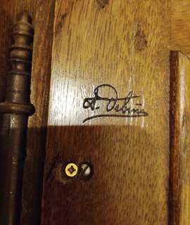 Antiquités une armoire double porte ancienne signe Debian