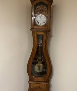 Antiquités horloge Comtoise en bonne état