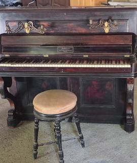 Antiquités Piano droit