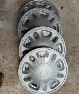 Auto-Moto 4 jantes plastiques neuves 14", sous emballage
