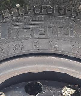 Auto-Moto roue de secours PNEU PIRELLI 175/65 R14 82T