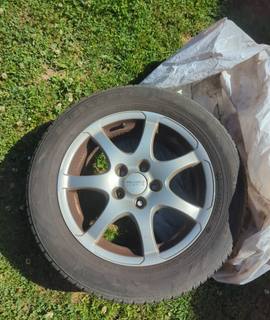 Auto-Moto 4 rouee 215 /55 R16 97 H XL