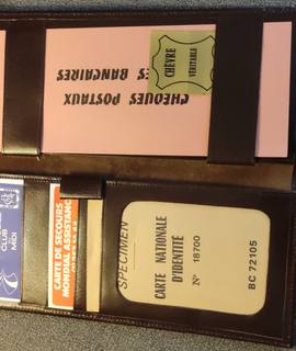 Bijoux, accessoires portefeuille pour document divers