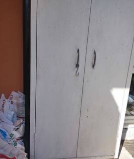 Bricolage placard en tole blanc