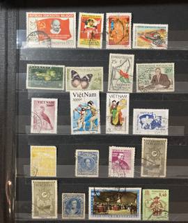 Collection timbres du MONDE - 28.04
