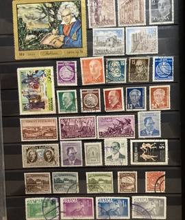 Collection timbres du MONDE - 33.03