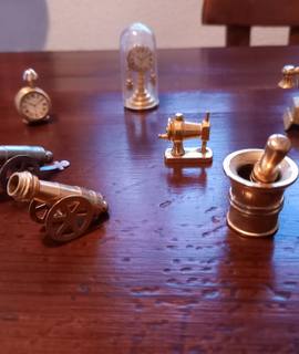 Collection petits sujets en laiton