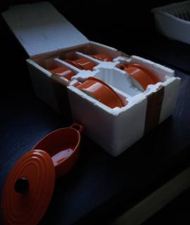 Divers mini cocottes orange, état neuf