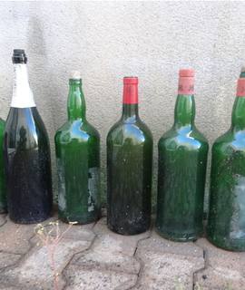 Divers bouteilles de 3 litres