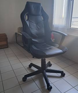 Divers une chaise gamer
